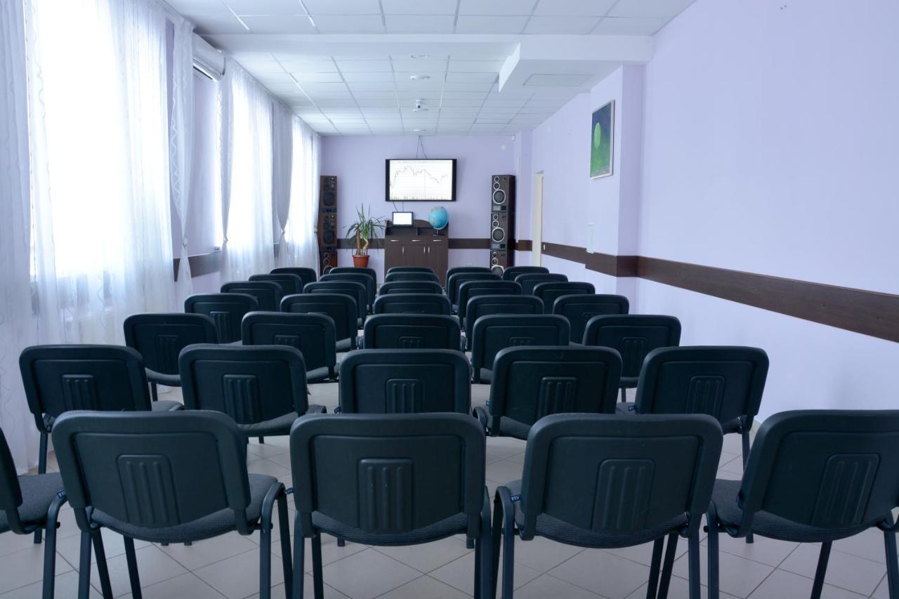 Karavella Hotel Mykolaiv Exterior photo