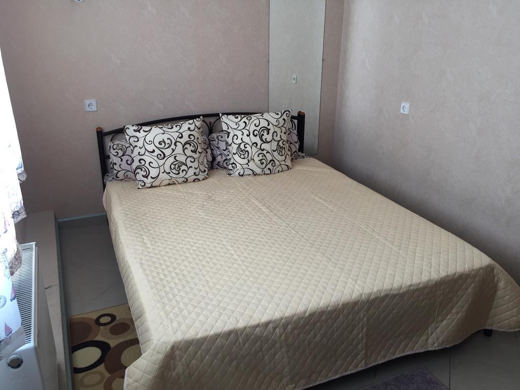 Karavella Hotel Mykolaiv Exterior photo